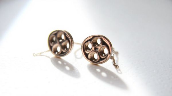 Découvrez les meilleures boucle d'oreille 3 trous tendance